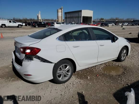 2018 Chevrolet Cruze LT with VIN 1G1BE5SM9J7145448, listed as a Copart auction lot 78874104 with 128,225 mi miles and Salvage title. Bid and sale history available at DreamBid. Image 3.