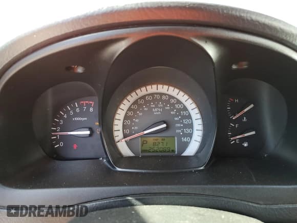 ✅ 2009 Kia Spectra EX • VIN: KNAFE221795026184 • Лот: 46809115. Опубликован ранее на Copart с пробегом 252 089 миль. Бесплатный доступ к архиву аукционных продаж из США и подробный отчёт об истории автомобиля на DreamBid. Изображение 9.