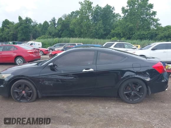 ✅ 2011 Honda Accord EX-L • VIN: 1HGCS2B88BA007038 • Лот: 42664337. Опубликован ранее на IAAI с пробегом 209 368 миль. Бесплатный доступ к архиву аукционных продаж из США и подробный отчёт об истории автомобиля на DreamBid. Изображение 14.