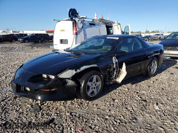 ✅ 1997 Chevrolet Camaro Z28 • VIN: 2G1FP22P3V2127187 • Lot: 80649014. Listed on Copart with 87,889 mi. Free auction sales archive from the USA and detailed vehicle history report at DreamBid. Image 1.