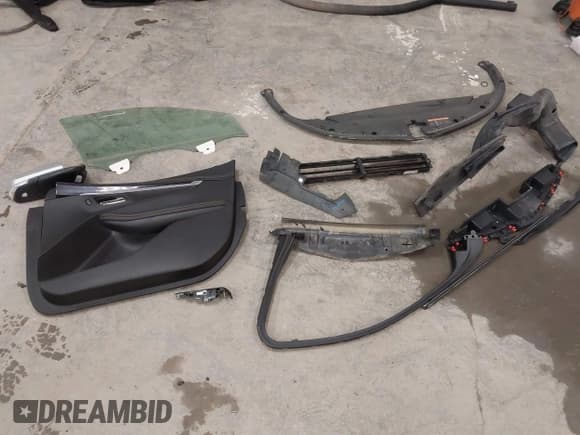 ✅ 2018 Chevrolet Impala LT • VIN: 2G1105SA0J9166039 • Lot: 42698089. Listed on IAAI with 77,428 mi. Free auction sales archive from the USA and detailed vehicle history report at DreamBid. Image 18.