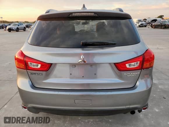 2017 Mitsubishi Outlander ES с VIN JA4AP3AU3HZ026578, выставлен на аукционе Copart как лот 82270955 с пробегом 170 673 миль миль и Списание • Salvage title. История ставок и продаж доступна на DreamBid. Изображение 6.