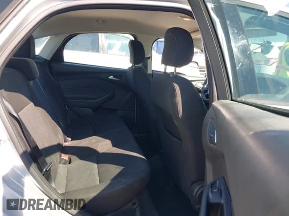 ✅ 2018 Ford Focus SE • VIN: 1FADP3F29JL273306 • Lot: 43341747. Listed on IAAI with 110,359 mi. Free auction sales archive from the USA and detailed vehicle history report at DreamBid. Image 8.