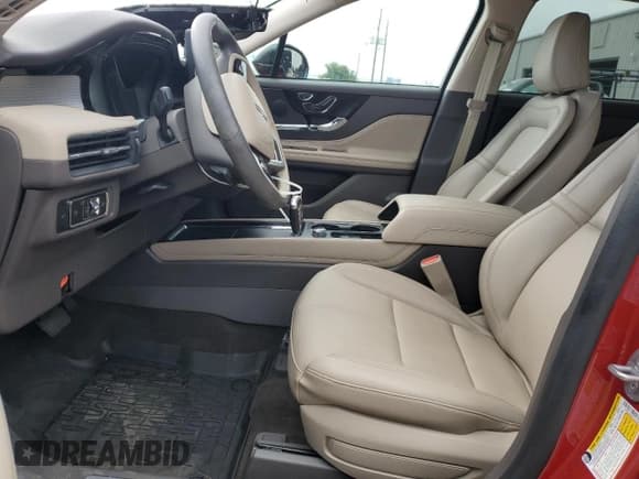 ✅ 2023 Lincoln Corsair Standard • VIN: 5LMCJ1DA4PUL26480 • Lot: 68397855. Wystawiony na Copart z przebiegiem 5 427 mil. Bezpłatny archiwum sprzedaży aukcyjnych z USA i szczegółowy raport historii pojazdu na DreamBid. Zdjęcie 7.