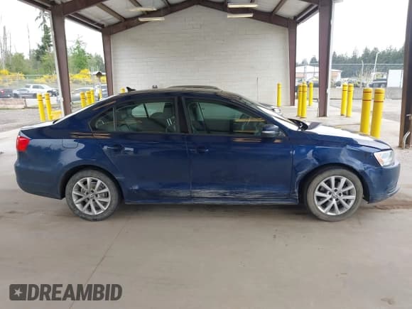 ✅ 2011 Volkswagen Jetta SE • VIN: 3VWDZ7AJ6BM078917 • Лот: 42298264. Опубликован ранее на IAAI с пробегом 131 635 миль. Бесплатный доступ к архиву аукционных продаж из США и подробный отчёт об истории автомобиля на DreamBid. Изображение 13.