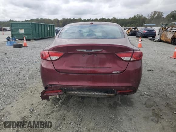 ✅ 2015 Chrysler 200 Limited • VIN: 1C3CCCAB5FN623023 • Лот: 82236575. Опубликован ранее на Copart с пробегом 114 056 миль. Бесплатный доступ к архиву аукционных продаж из США и подробный отчёт об истории автомобиля на DreamBid. Изображение 6.