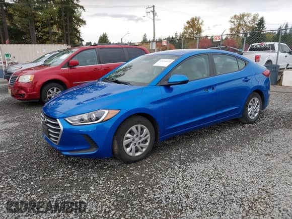 2018 Hyundai Elantra SE z VIN KMHD74LF7JU472903, wystawiony jako IAAI lot #43534979 z przebiegiem 41 692 mil mil oraz . Historia ofert i sprzedaży dostępna na DreamBid. Obrazek 2.