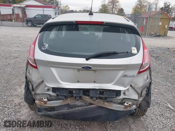 ✅ 2015 Ford Fiesta S • VIN: 3FADP4TJ8FM163712 • Lot: 43450585. Wystawiony na IAAI z przebiegiem 112 597 mil. Bezpłatny archiwum sprzedaży aukcyjnych z USA i szczegółowy raport historii pojazdu na DreamBid. Zdjęcie 6.