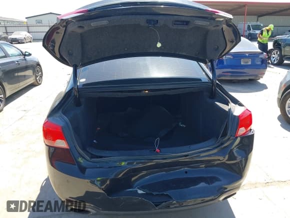 ✅ 2016 Chevrolet Impala • VIN: 2G1135SAXG9105930 • Лот: 42251573. Опубликован ранее на IAAI с пробегом 217 927 миль. Бесплатный доступ к архиву аукционных продаж из США и подробный отчёт об истории автомобиля на DreamBid. Изображение 6.