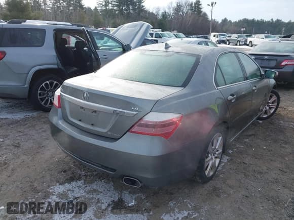 ✅ 2010 Acura RL Technology • VIN: JH4KB2F68AC000143 • Lot: 41371010. Wystawiony na IAAI z przebiegiem 301 920 mil. Bezpłatny archiwum sprzedaży aukcyjnych z USA i szczegółowy raport historii pojazdu na DreamBid. Zdjęcie 4.