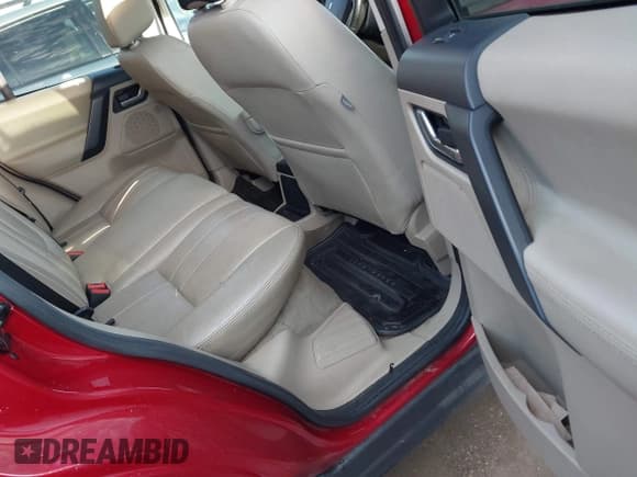 ✅ 2013 Land Rover LR2 • VIN: SALFR2BG1DH374378 • Lot: 43852540. Wystawiony na IAAI z przebiegiem 211 610 mil. Bezpłatny archiwum sprzedaży aukcyjnych z USA i szczegółowy raport historii pojazdu na DreamBid. Zdjęcie 8.