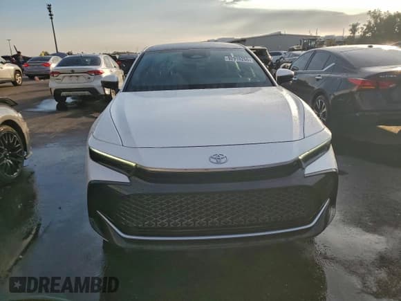 ✅ 2023 Toyota Crown Limited • VIN: JTDAAAAF8P3000573 • Lot: 92910265. Listed on Copart with 31,124 mi. Free auction sales archive from the USA and detailed vehicle history report at DreamBid. Image 5.