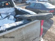 ✅ 2019 Chevrolet Silverado 1500 RST • VIN: 1GCRYEEDXKZ273955 • Lot: 41211019. Wystawiony na IAAI z przebiegiem Nie podano. Bezpłatny archiwum sprzedaży aukcyjnych z USA i szczegółowy raport historii pojazdu na DreamBid. Zdjęcie 12.