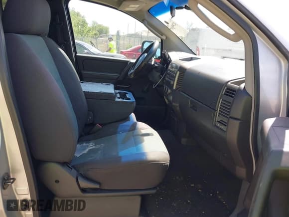 ✅ 2005 Nissan Titan XE • VIN: 1N6BA06A25N569851 • Lot: 42300307. Listed on IAAI with 146,770 mi. Free auction sales archive from the USA and detailed vehicle history report at DreamBid. Image 5.