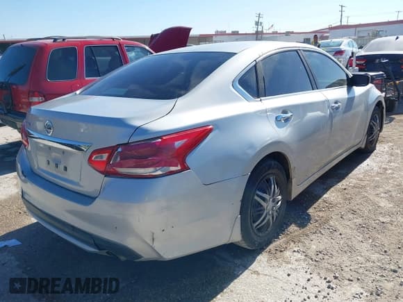 ✅ 2016 Nissan Altima S • VIN: 1N4AL3AP6GN333282 • Lot: 43675224. Listed on IAAI with 282,719 mi. Free auction sales archive from the USA and detailed vehicle history report at DreamBid. Image 4.