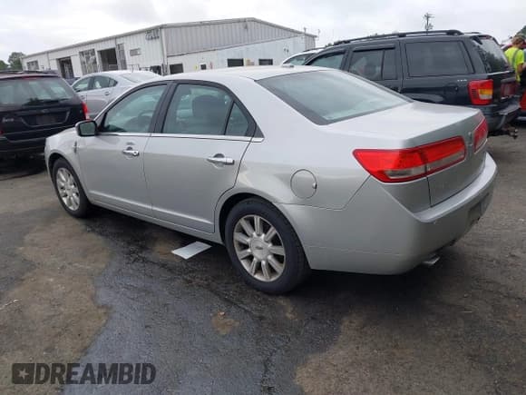 ✅ 2010 Lincoln MKZ • VIN: 3LNHL2GC9AR752086 • Lot: 43298413. Listed on IAAI with 140,772 mi. Free auction sales archive from the USA and detailed vehicle history report at DreamBid. Image 3.