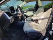 ✅ 2017 Jeep Cherokee Overland • VIN: 1C4PJMJS6HW551657 • Lot: 62489605. Listed on Copart with 121,338 mi. Free auction sales archive from the USA and detailed vehicle history report at DreamBid. Image 7.