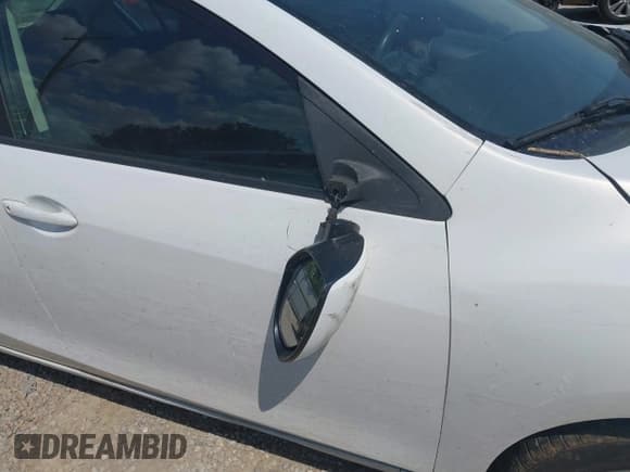 ✅ 2011 Mazda 3 i Sport • VIN: JM1BL1UF7B1455395 • Lot: 42926317. Listed on IAAI with 150,012 mi. Free auction sales archive from the USA and detailed vehicle history report at DreamBid. Image 16.