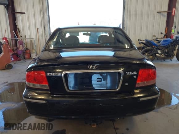 ✅ 2004 Hyundai Sonata GLS • VIN: KMHWF35H94A960258 • Lot: 42828472. Listed on IAAI with 174,356 mi. Free auction sales archive from the USA and detailed vehicle history report at DreamBid. Image 16.