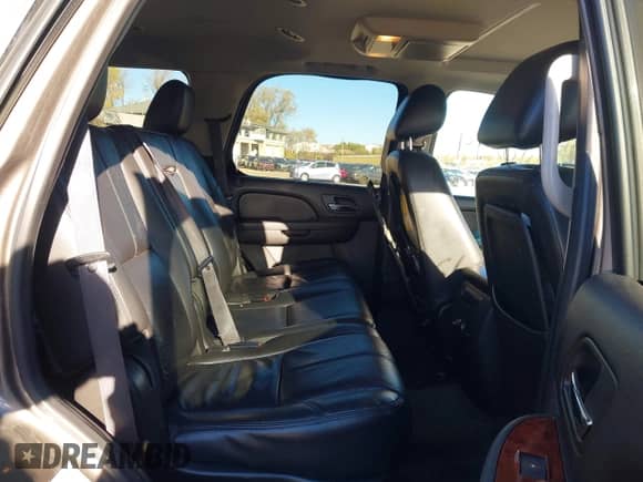 2012 Chevrolet Tahoe LT с VIN 1GNSKBE02CR307961, выставлен на аукционе IAAI как лот 43610744 с пробегом 181 213 миль миль и . История ставок и продаж доступна на DreamBid. Изображение 8.