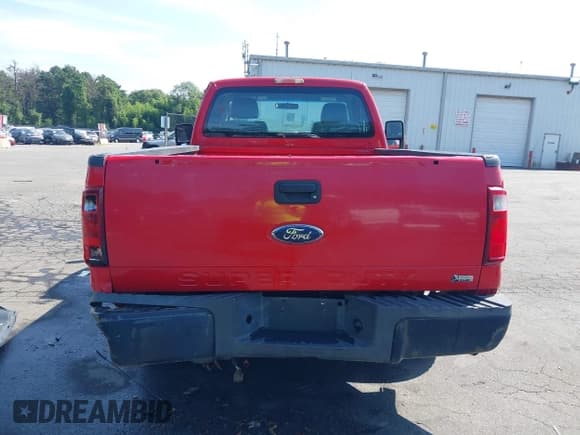 ✅ 2011 Ford F-250 XL • VIN: 1FTBF2B6XBEA82023 • Lot: 42958036. Wystawiony na IAAI z przebiegiem 129 354 mil. Bezpłatny archiwum sprzedaży aukcyjnych z USA i szczegółowy raport historii pojazdu na DreamBid. Zdjęcie 17.