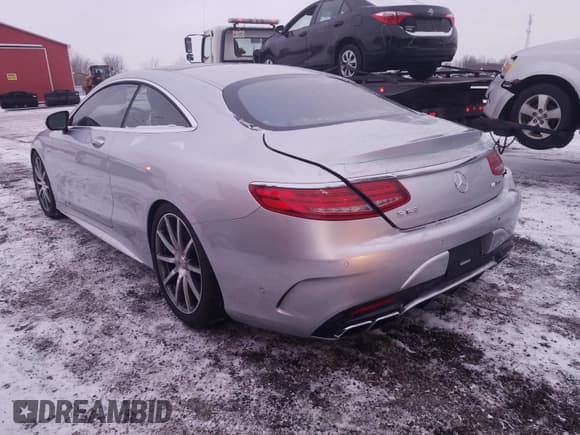 ✅ 2015 Mercedes-Benz S 63 AMG • VIN: WDDXJ7JBXFA004991 • Лот: 56704480. Опубликован ранее на Copart с пробегом 31 641 миль. Бесплатный доступ к архиву аукционных продаж из США и подробный отчёт об истории автомобиля на DreamBid. Изображение 3.