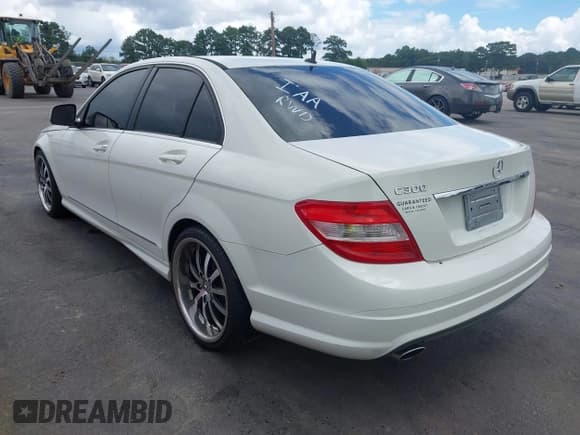 ✅ 2008 Mercedes-Benz C 300 Sport • VIN: WDDGF54X58F114849 • Лот: 42980632. Опубликован ранее на IAAI с пробегом 173 203 миль. Бесплатный доступ к архиву аукционных продаж из США и подробный отчёт об истории автомобиля на DreamBid. Изображение 3.