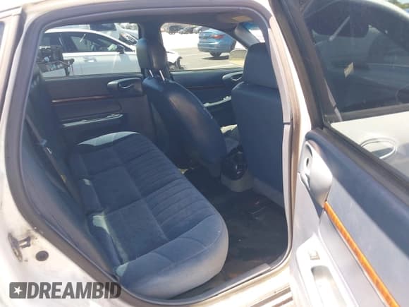 ✅ 2005 Chevrolet Impala Police Police • VIN: 2G1WF55K159383825 • Lot: 42270136. Wystawiony na IAAI z przebiegiem Nie podano. Bezpłatny archiwum sprzedaży aukcyjnych z USA i szczegółowy raport historii pojazdu na DreamBid. Zdjęcie 8.