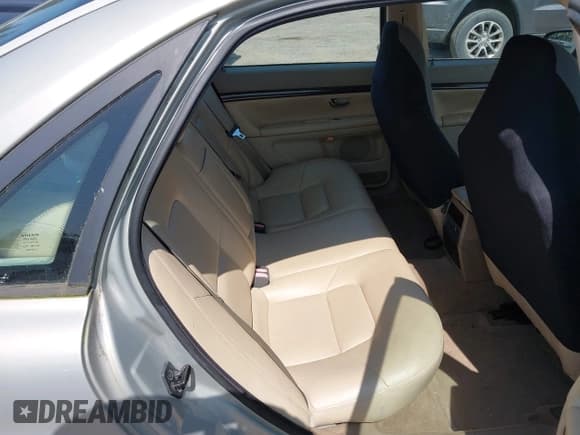 ✅ 2001 Volvo S80 • VIN: YV1TS94DX11153905 • Lot: 42104521. Wystawiony na IAAI z przebiegiem 130 049 mil. Bezpłatny archiwum sprzedaży aukcyjnych z USA i szczegółowy raport historii pojazdu na DreamBid. Zdjęcie 8.