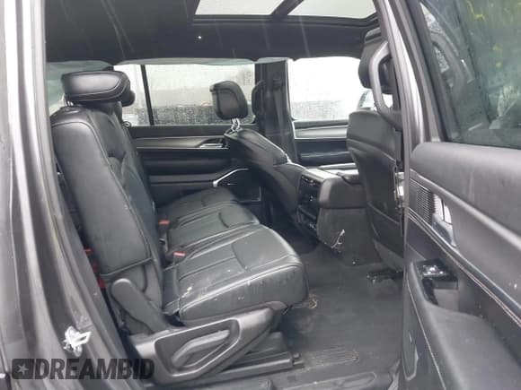 ✅ 2023 Jeep Wagoneer Series II Carbide • VIN: 1C4SJVBP8PS514948 • Lot: 41028759. Listed on IAAI with 30,406 mi. Free auction sales archive from the USA and detailed vehicle history report at DreamBid. Image 8.