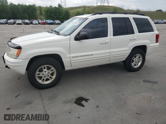 ✅ 2000 Jeep Grand Cherokee Limited • VIN: 1J4GW58N5YC174371 • Lot: 60941615. Listed on Copart with 179,399 mi. Free auction sales archive from the USA and detailed vehicle history report at DreamBid. Image 1.