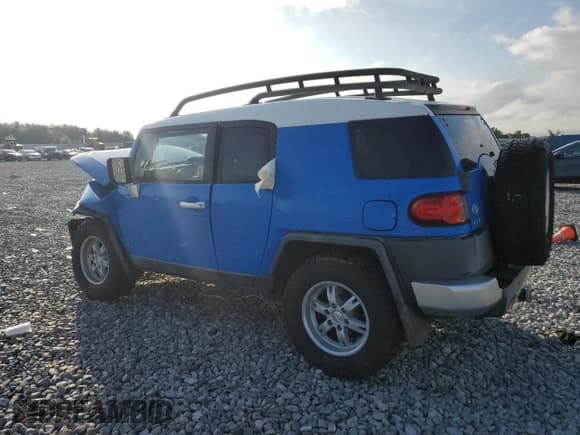 ✅ 2007 Toyota FJ Cruiser • VIN: JTEZU11F270008014 • Лот: 90376715. Опубликован ранее на Copart с пробегом 109 254 миль. Бесплатный доступ к архиву аукционных продаж из США и подробный отчёт об истории автомобиля на DreamBid. Изображение 2.