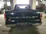 ✅ 2006 Chevrolet Silverado 1500 LS • VIN: 2GCEK19B161111762 • Lot: 80373664. Wystawiony na Copart z przebiegiem 116 760 mil mil. Skorzystaj z bezpłatnego archiwum sprzedaży aukcyjnych z USA i zobacz szczegółowy raport historii pojazdu na DreamBid. Zdjęcie 6.