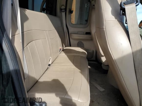 ✅ 2001 Ford F-150 XL • VIN: 2FTRX08LX1CA23541 • Лот: 91902115. Опубликован ранее на Copart с пробегом 124 206 миль. Бесплатный доступ к архиву аукционных продаж из США и подробный отчёт об истории автомобиля на DreamBid. Изображение 10.