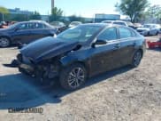 ✅ 2024 Kia Forte LXS • VIN: 3KPF24AD5RE804926 • Lot: 43355655. Wystawiony na IAAI z przebiegiem 22 884 mil. Bezpłatny archiwum sprzedaży aukcyjnych z USA i szczegółowy raport historii pojazdu na DreamBid. Zdjęcie 17.