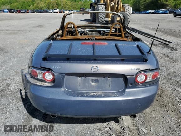 ✅ 2006 Mazda MX-5 Miata Grand Touring • VIN: JM1NC25F460112931 • Lot: 55042245. Wystawiony na Copart z przebiegiem Nie podano. Bezpłatny archiwum sprzedaży aukcyjnych z USA i szczegółowy raport historii pojazdu na DreamBid. Zdjęcie 6.