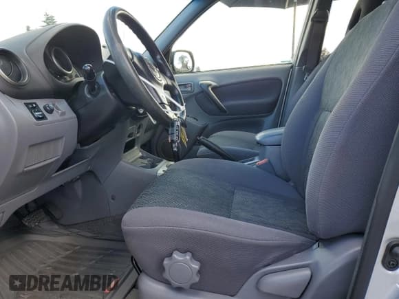 ✅ 2001 Toyota RAV4 • VIN: JTEHH20V110101595 • Лот: 85306805. Опубликован ранее на Copart с пробегом 303 150 миль. Бесплатный доступ к архиву аукционных продаж из США и подробный отчёт об истории автомобиля на DreamBid. Изображение 7.