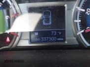 ✅ 2016 Toyota 4Runner Limited • VIN: JTEBU5JR1G5280480 • Lot: 43341612. Wystawiony na IAAI z przebiegiem 337 300 mil. Bezpłatny archiwum sprzedaży aukcyjnych z USA i szczegółowy raport historii pojazdu na DreamBid. Zdjęcie 15.