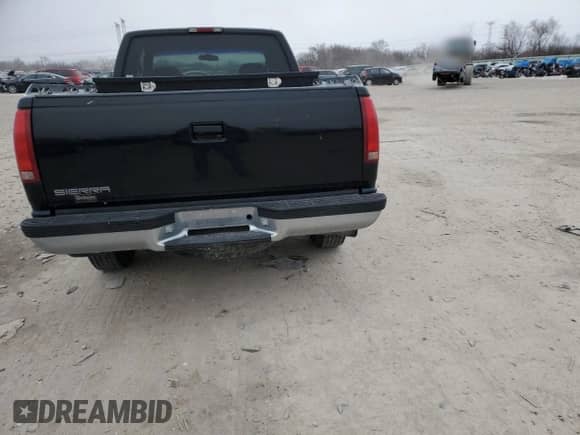 ✅ 1997 GMC Sierra 1500 • VIN: 1GTEC19M0VE552763 • Lot: 46078505. Listed on Copart with 151,561 mi miles. Access the free auction sales archive from the USA and view a detailed vehicle history report at DreamBid. Image 6.