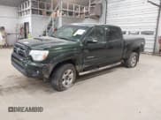 ✅ 2012 Toyota Tacoma • VIN: 3TMMU4FN1CM041111 • Lot: 43211995. Listed on IAAI with 196,372 mi. Free auction sales archive from the USA and detailed vehicle history report at DreamBid. Image 2.