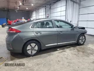 ✅ 2022 Hyundai Ioniq SE • VIN: KMHC75LC5NU276195 • Lot: 43391115. Wystawiony na Copart z przebiegiem 71 418 mil. Bezpłatny archiwum sprzedaży aukcyjnych z USA i szczegółowy raport historii pojazdu na DreamBid. Zdjęcie 3.
