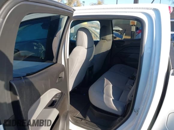 ✅ 2020 GMC Canyon 2WD • VIN: 1GTG5BEN3L1231554 • Lot: 43511887. Wystawiony na IAAI z przebiegiem 36 093 mil. Bezpłatny archiwum sprzedaży aukcyjnych z USA i szczegółowy raport historii pojazdu na DreamBid. Zdjęcie 8.