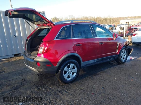 ✅ 2014 Chevrolet Captiva Sport LS • VIN: 3GNAL2EK2ES676572 • Lot: 41442166. Wystawiony na IAAI z przebiegiem 162 243 mil. Bezpłatny archiwum sprzedaży aukcyjnych z USA i szczegółowy raport historii pojazdu na DreamBid. Zdjęcie 4.