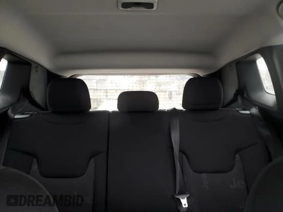 ✅ 2016 Jeep Renegade Latitude • VIN: ZACCJABT9GPD78104 • Lot: 91870885. Wystawiony na Copart z przebiegiem 85 114 mil. Bezpłatny archiwum sprzedaży aukcyjnych z USA i szczegółowy raport historii pojazdu na DreamBid. Zdjęcie 10.