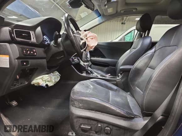 ✅ 2018 Kia Niro EX • VIN: KNDCE3LC1J5171141 • Лот: 93451955. Опубликован ранее на Copart с пробегом 117 765 миль. Бесплатный доступ к архиву аукционных продаж из США и подробный отчёт об истории автомобиля на DreamBid. Изображение 7.