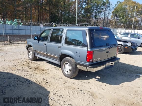 ✅ 1994 Ford Explorer Eddie Bauer • VIN: 1FMDU34X6RUB10986 • Лот: 43733353. Опубликован ранее на IAAI с пробегом 57 972 миль. Бесплатный доступ к архиву аукционных продаж из США и подробный отчёт об истории автомобиля на DreamBid. Изображение 3.