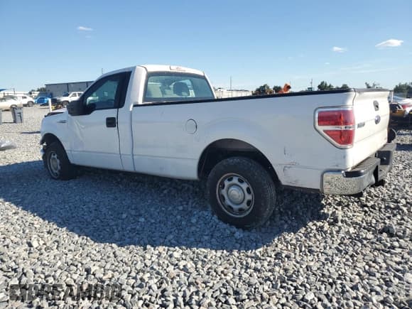 ✅ 2014 Ford F-150 XL • VIN: 1FTNF1CF8EKD47940 • Лот: 82479715. Опубликован ранее на Copart с пробегом 182 214 миль. Бесплатный доступ к архиву аукционных продаж из США и подробный отчёт об истории автомобиля на DreamBid. Изображение 2.