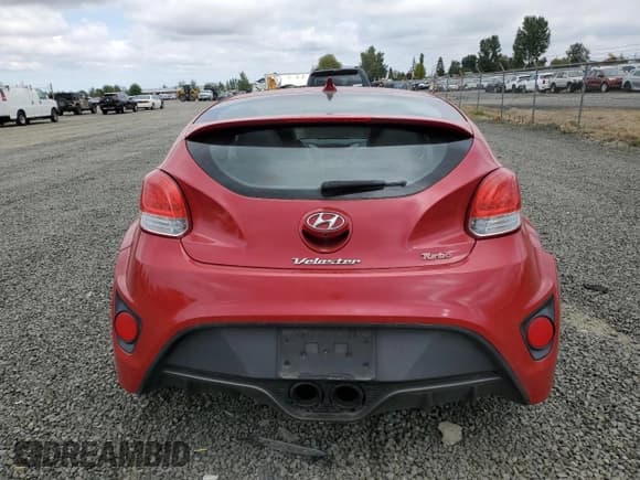✅ 2015 Hyundai Veloster Turbo • VIN: KMHTC6AE7FU225773 • Lot: 71656824. Listed on Copart with 58,058 mi. Free auction sales archive from the USA and detailed vehicle history report at DreamBid. Image 6.