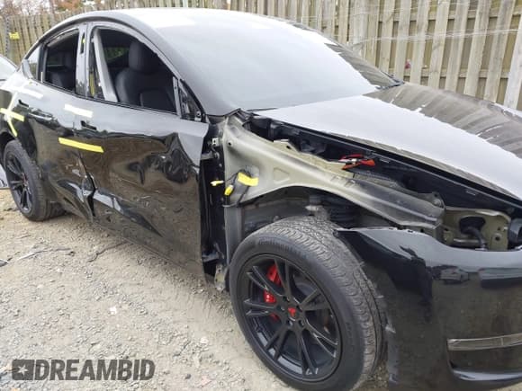 ✅ 2022 Tesla Model Y Long Range • VIN: 7SAYGAEE2NF307710 • Lot: 43544182. Listed on IAAI with 63,135 mi. Free auction sales archive from the USA and detailed vehicle history report at DreamBid. Image 6.