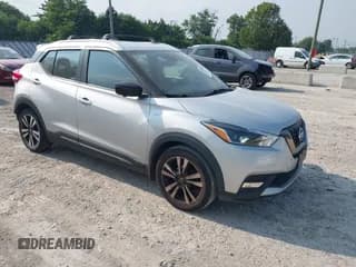 ✅ 2020 Nissan Kicks SR • VIN: 3N1CP5DV2LL563847 • Lot: 42906965. Listed on IAAI with 92,960 mi. Free auction sales archive from the USA and detailed vehicle history report at DreamBid. Image 1.